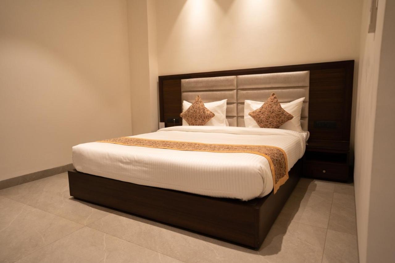 Hotel Smily Ludhiana Esterno foto