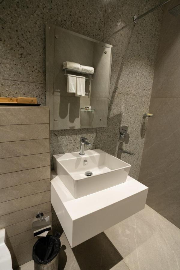 Hotel Smily Ludhiana Esterno foto
