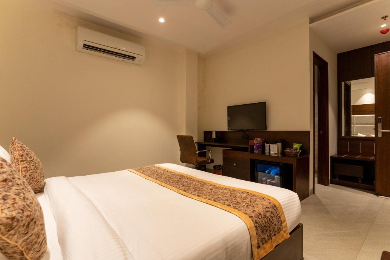 Hotel Smily Ludhiana Esterno foto