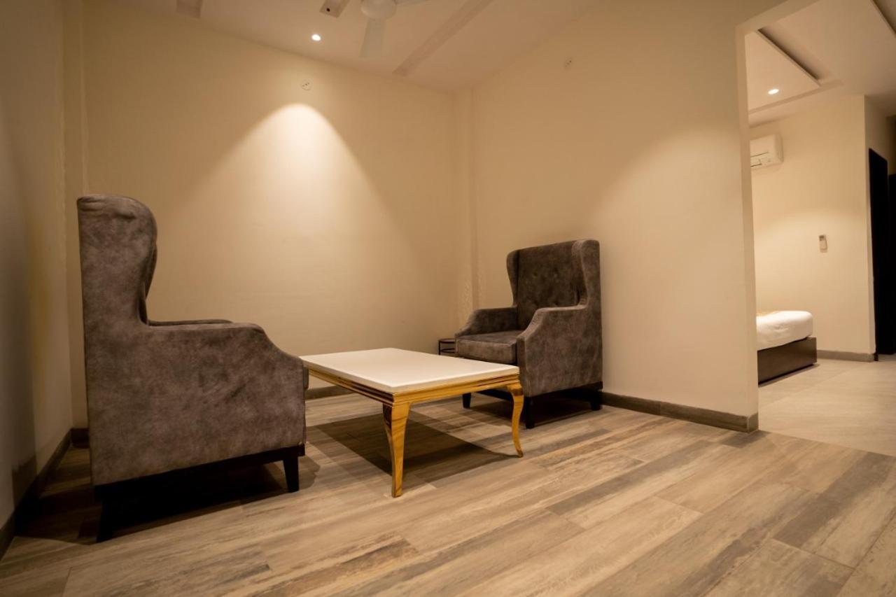 Hotel Smily Ludhiana Esterno foto