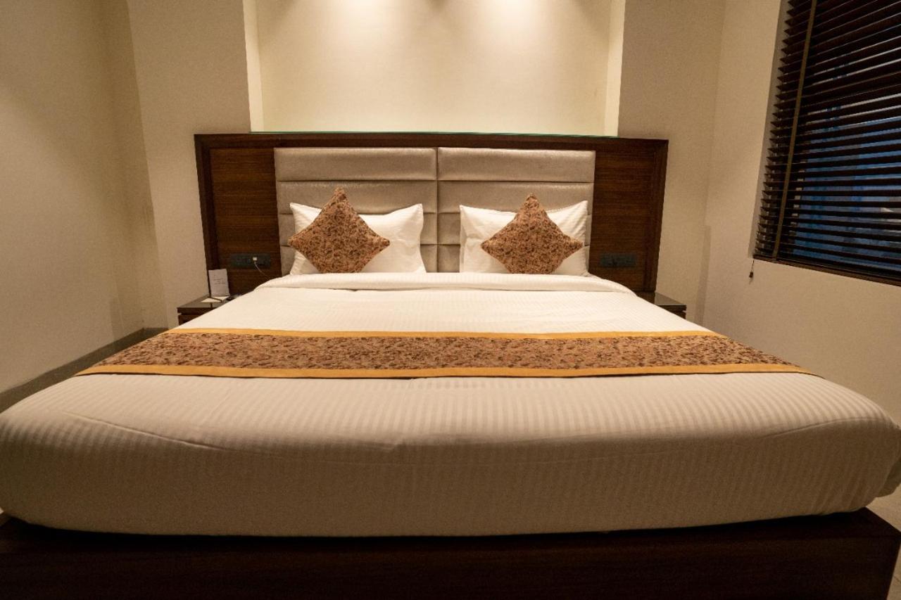 Hotel Smily Ludhiana Esterno foto